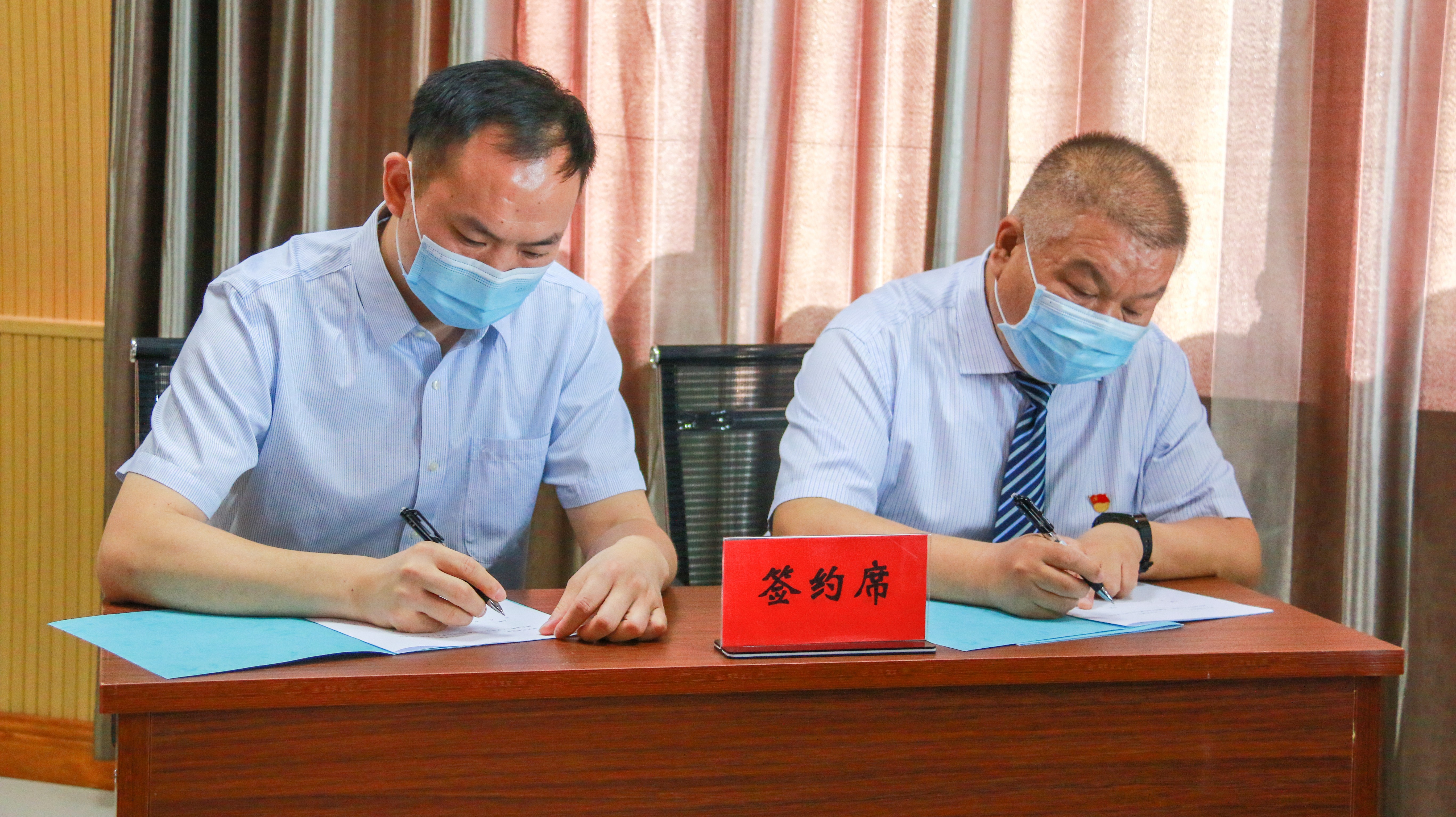 湖北省第三人民醫(yī)院與博州人民醫(yī)院簽訂卒中中心對口幫扶協(xié)議