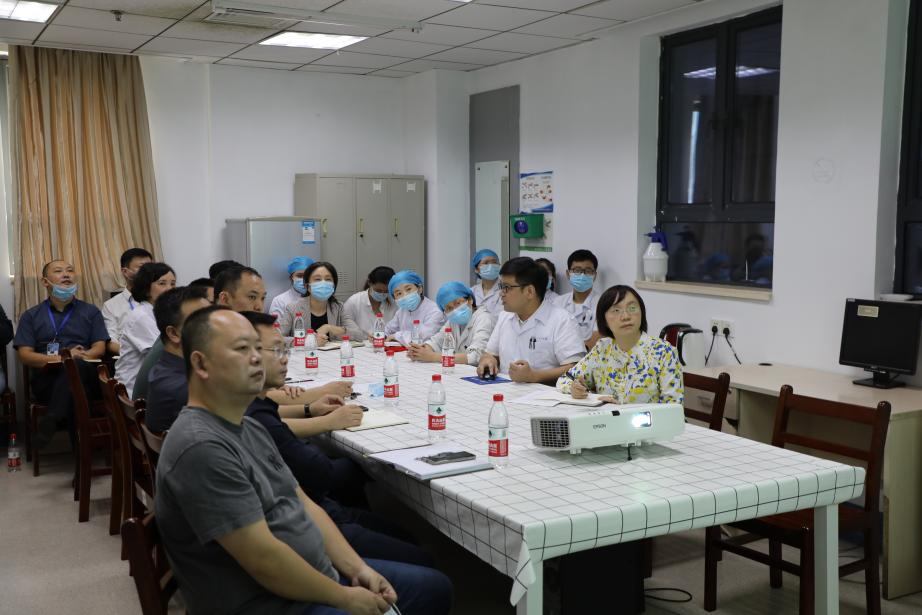 【下基層 察民情 解民憂 暖民心】堅定信心  增強決心  樹立雄心——院長科室行走進(jìn)耳鼻咽喉科