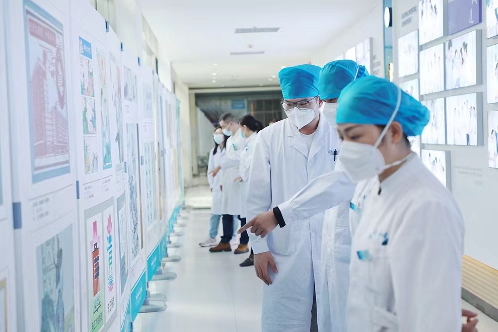 傳承清廉文化 弘揚(yáng)衛(wèi)健清風(fēng)——2022年湖北省衛(wèi)生健康系統(tǒng)清廉文化建設(shè)書畫展走進(jìn)湖北省第三人民醫(yī)院