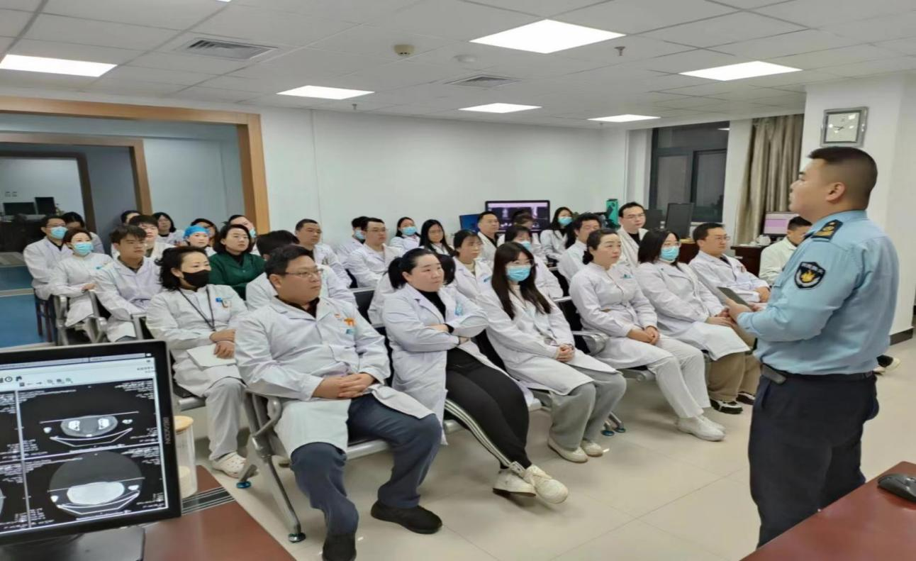 湖北省第三人民醫(yī)院開展消防安全培訓和應(yīng)急疏散演練